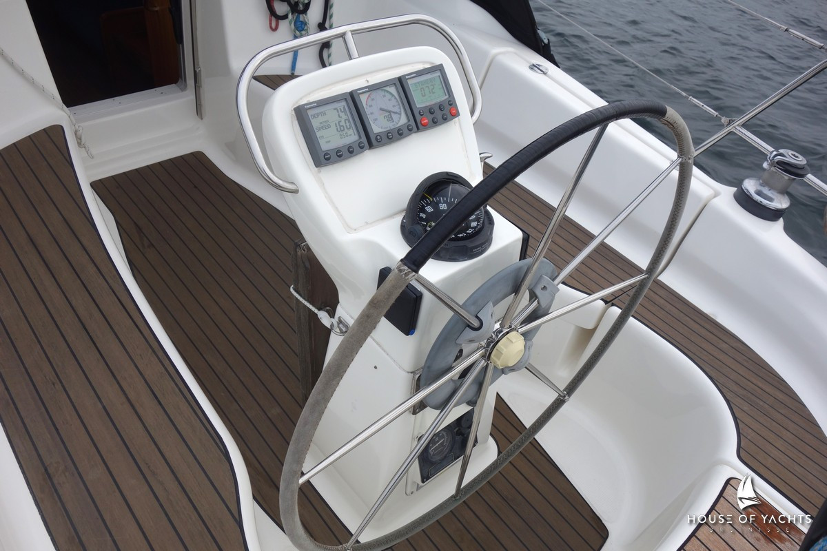Bavaria 32