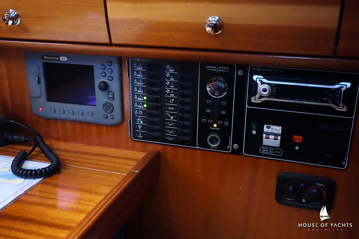 Bavaria 32