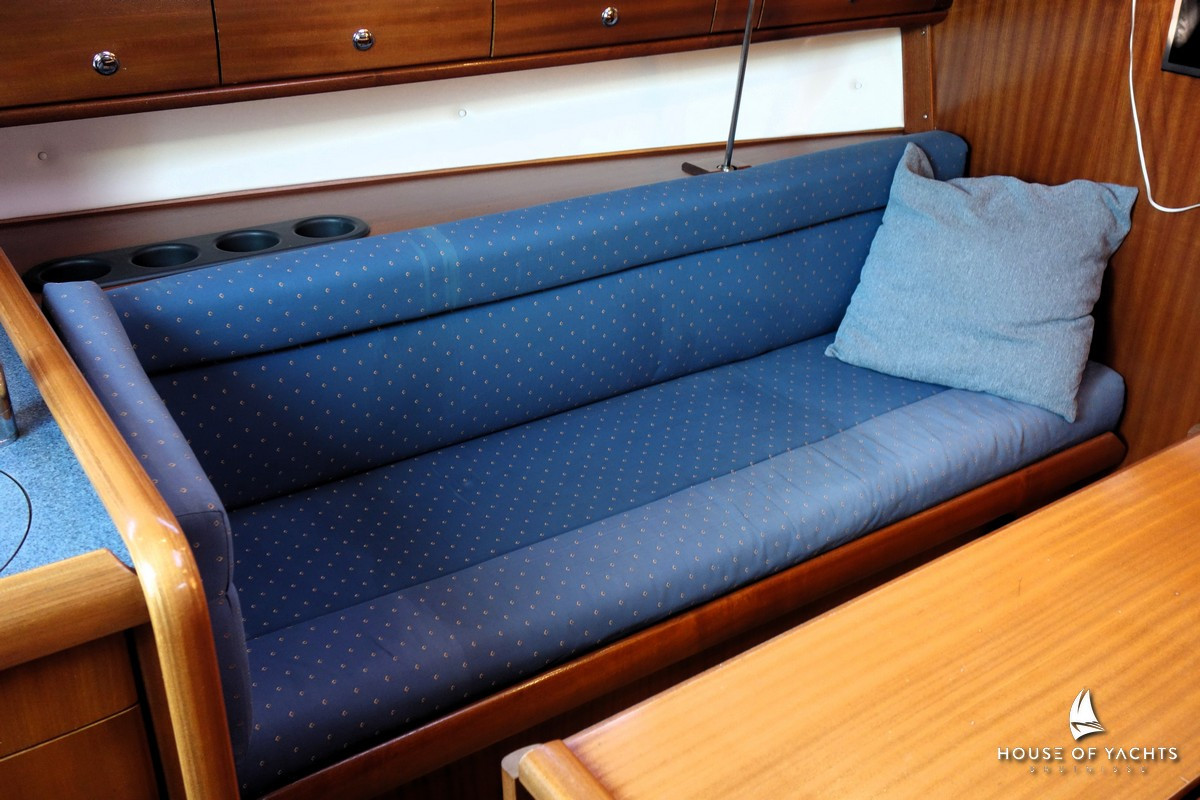 Bavaria 32