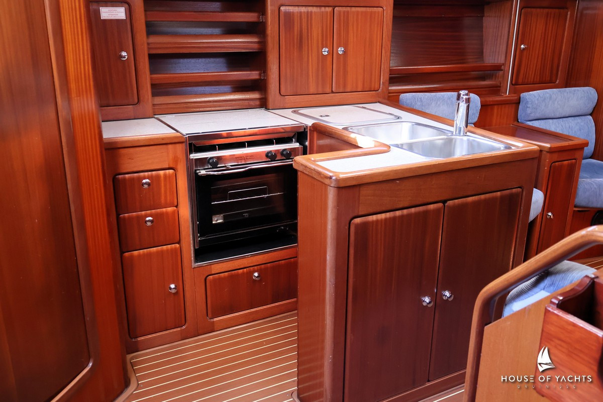 Bavaria 40-2