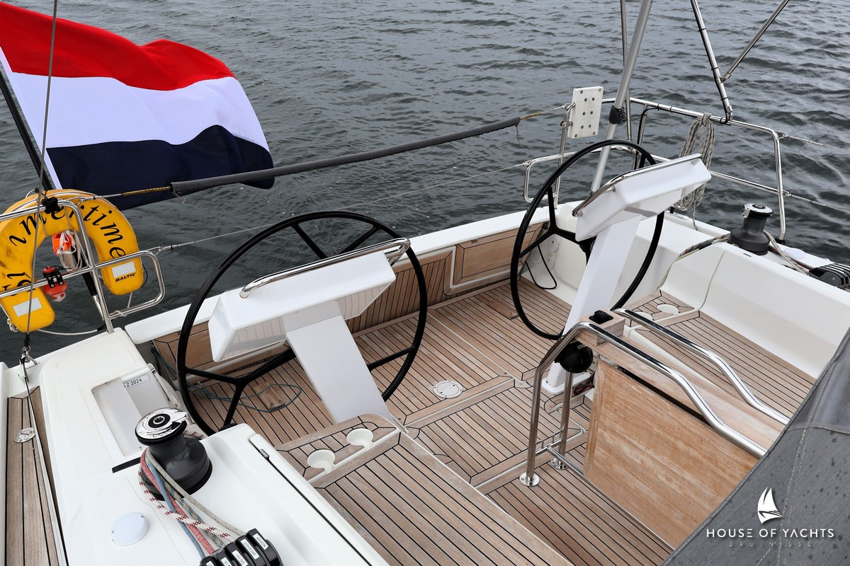 Hanse 445