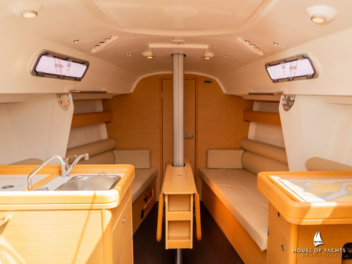 Beneteau First 34.7