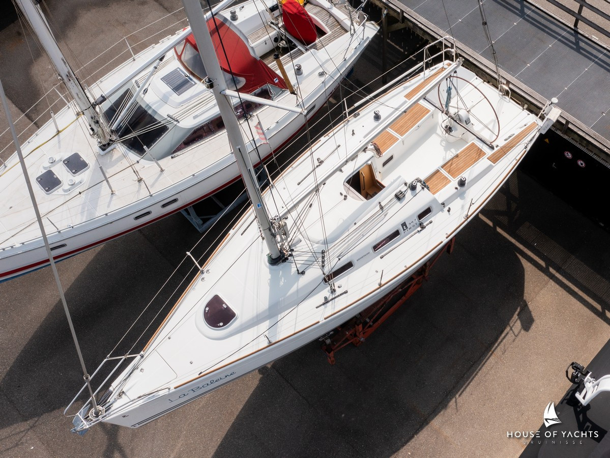 Beneteau First 34.7