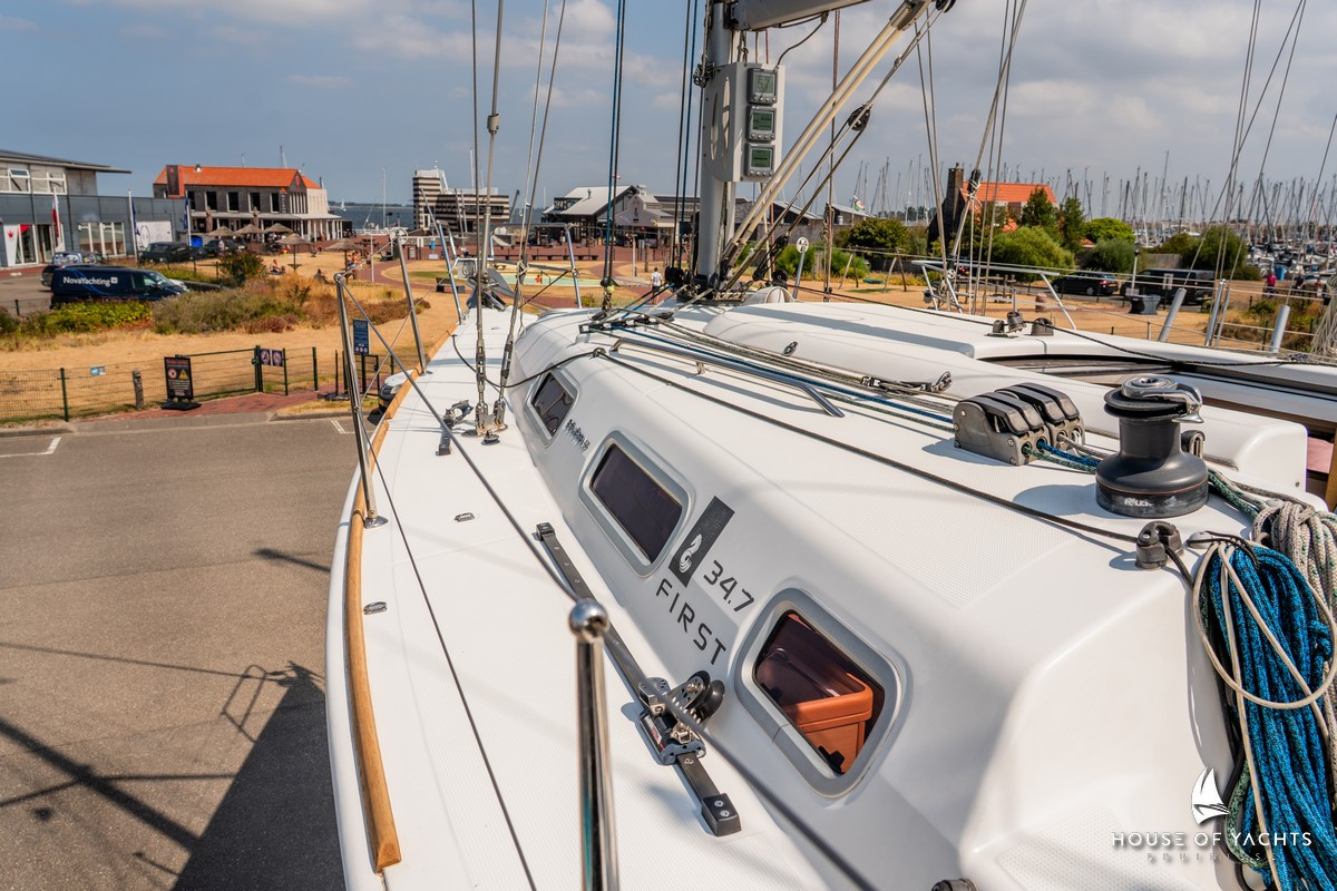 Beneteau First 34.7