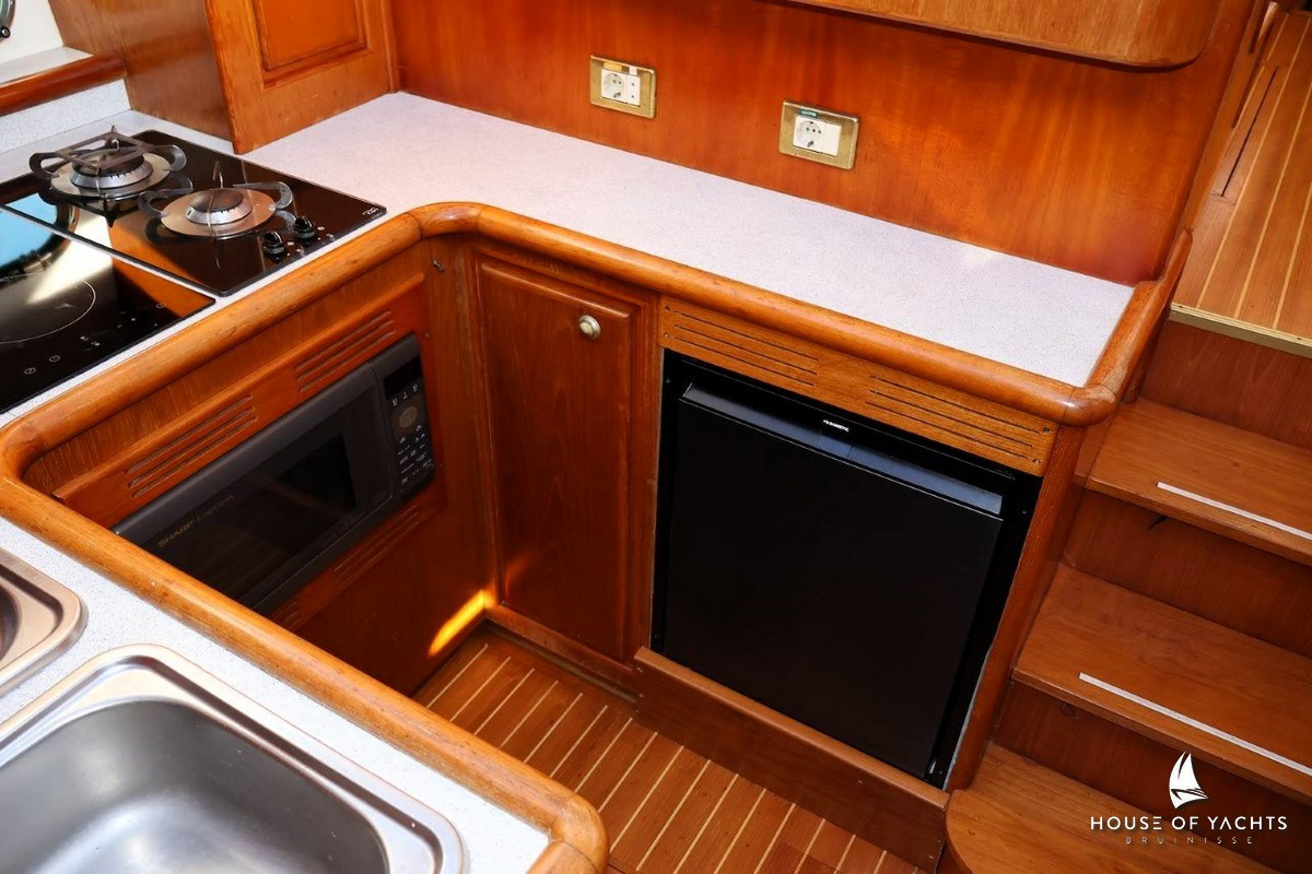 Atlantic 38