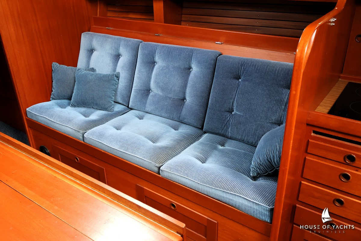 Hallberg-Rassy 42E