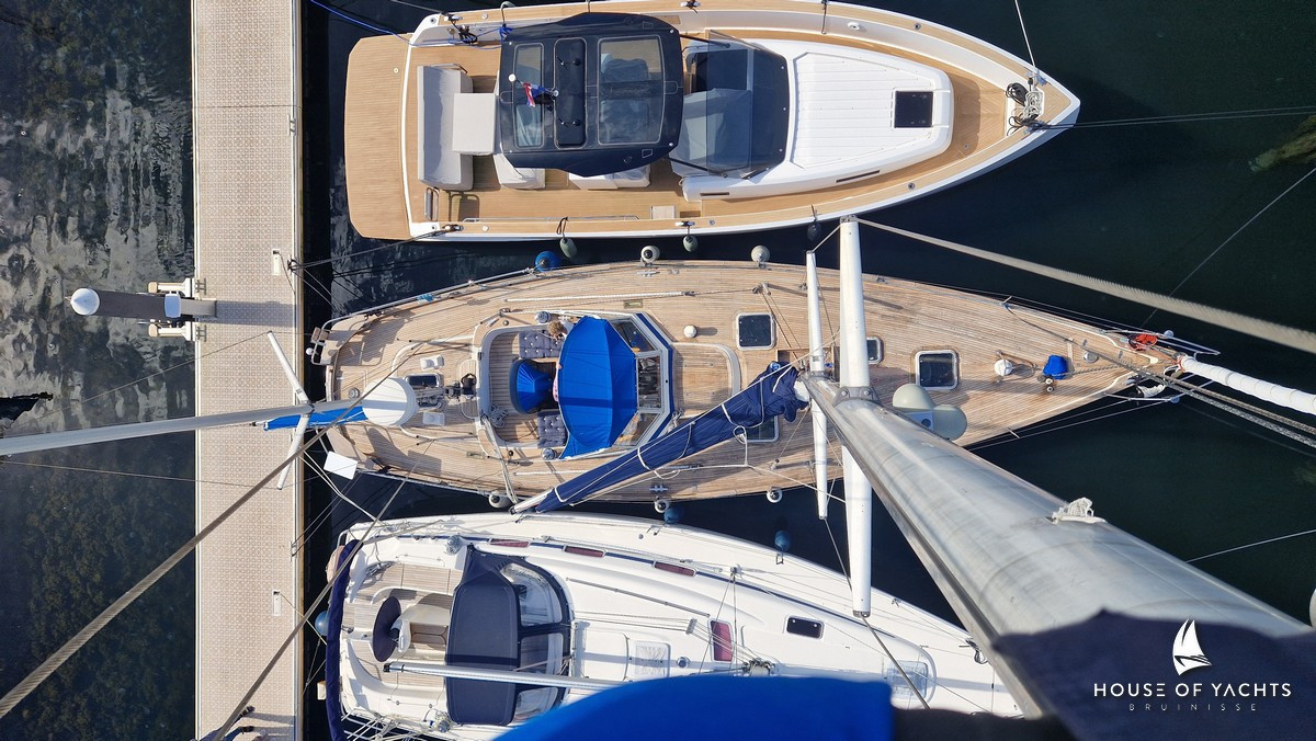 Hallberg-Rassy 42E